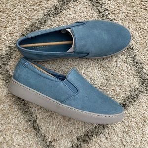 Vionic 11W (Wide) Avery Suede